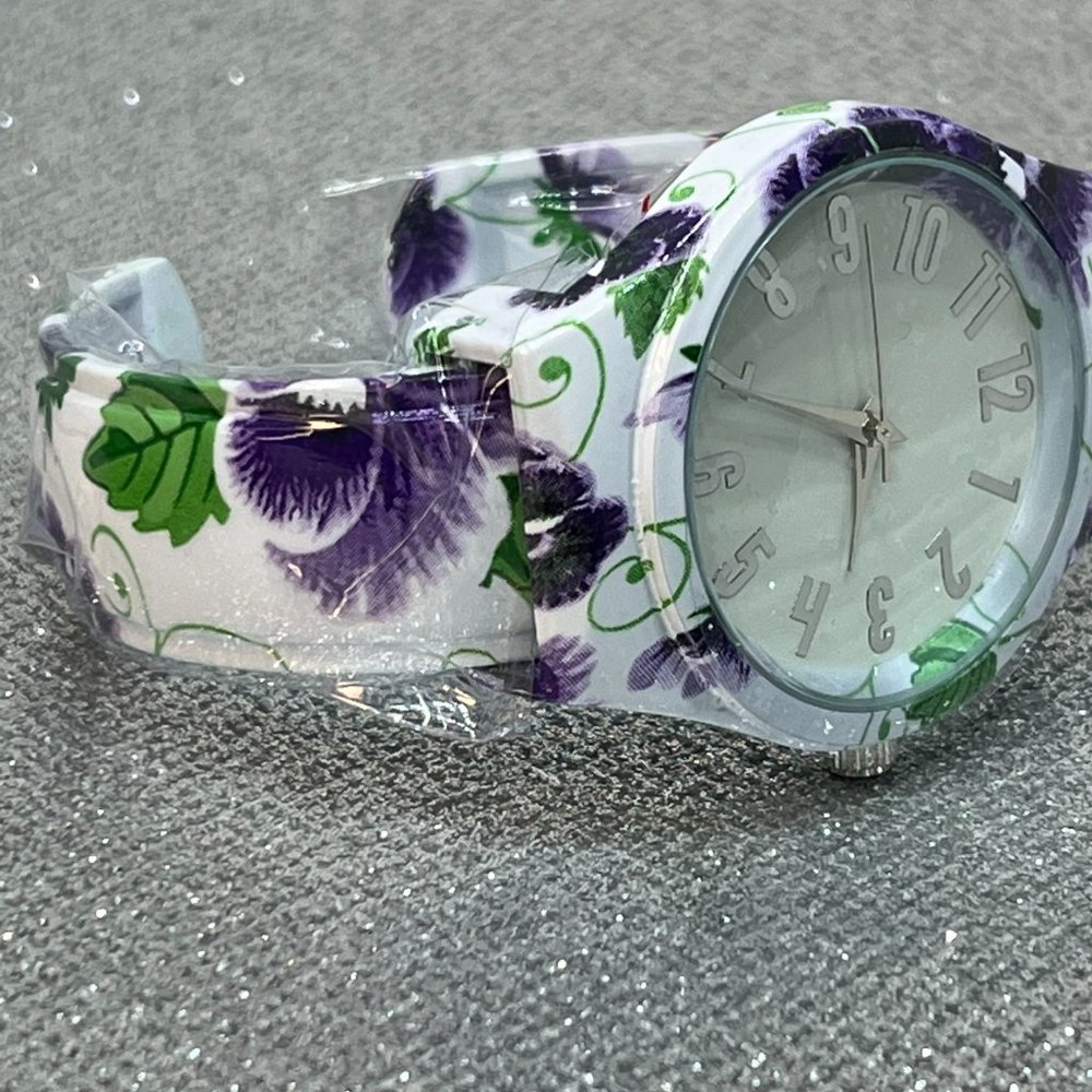 ACCUTIME! Beautiful green and purple floral pattern (brand new) cuff style!